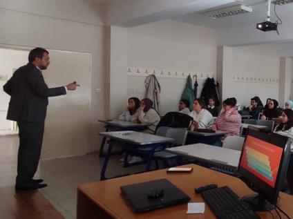 Fen Fakültesi Biyoloji Bölümü Öğrencilerine Özgeçmiş Hazırlama Teknikleri Eğitimi Verildi